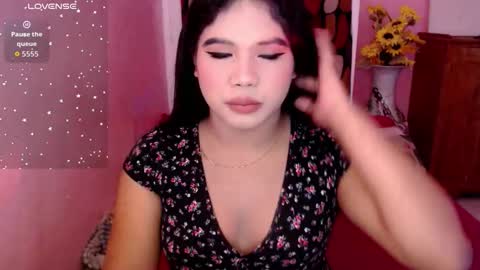 Snapshot of urbabysofia0305 chatting on 11-15-25, 08:33 Sofia online show from 11-15-25, 08:33