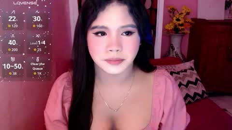 Snapshot of urbabysofia0305 chatting on 11-17-25, 05:41 Sofia online show from 11-17-25, 05:41