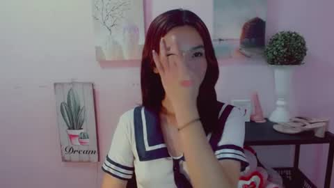 Snapshot of urblossom_princess chatting on 07-01-26, 11:37 urblossom_princess online show from 07-01-26, 11:37