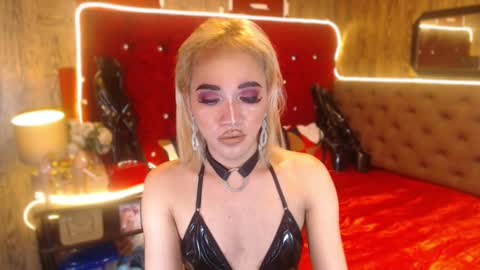 Snapshot of urcumgirlasiants chatting on 01-17-25, 01:24 KENDALL online show from 01-17-25, 01:24