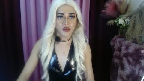 Snapshot of urcumgirlasiants chatting on 09-16-25, 05:14 KENDALL online show from 09-16-25, 05:14