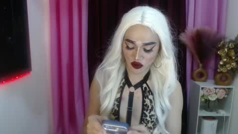 Snapshot of urcumgirlasiants chatting on 09-26-25, 04:11 KENDALL online show from 09-26-25, 04:11