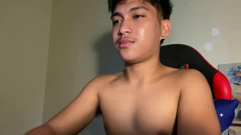 Snapshot of urcuteguy_jhonx chatting on 10-26-25, 04:29 Dannie online show from 10-26-25, 04:29