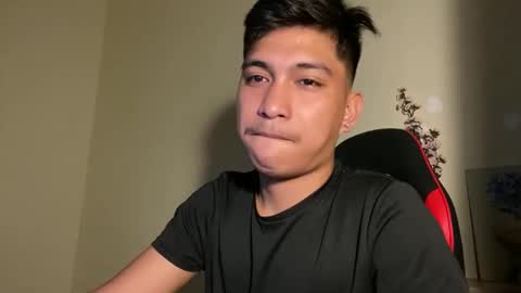 Snapshot of urcuteguy_jhonx chatting on 11-06-25, 09:15 Dannie online show from 11-06-25, 09:15