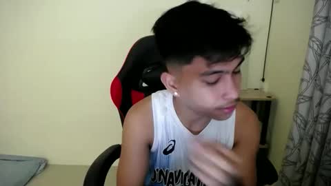 Snapshot of urcuteguy_jhonx chatting on 11-08-25, 02:50 Dannie online show from 11-08-25, 02:50