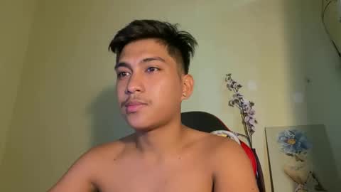 Snapshot of urcuteguy_jhonx chatting on 11-11-25, 02:55 Dannie online show from 11-11-25, 02:55