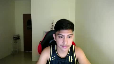 Snapshot of urcuteguy_jhonx chatting on 11-12-25, 06:14 Dannie online show from 11-12-25, 06:14