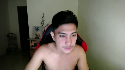 Snapshot of urcuteguy_jhonx chatting on 11-14-25, 07:56 Dannie online show from 11-14-25, 07:56