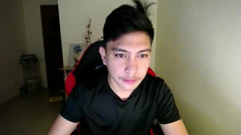 Snapshot of urcuteguy_jhonx chatting on 11-16-25, 01:33 Dannie online show from 11-16-25, 01:33