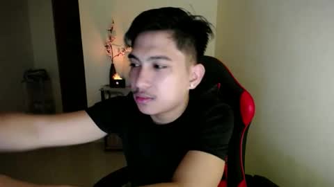 Snapshot of urcuteguy_jhonx chatting on 11-16-25, 05:40 Dannie online show from 11-16-25, 05:40