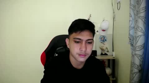 Snapshot of urcuteguy_jhonx chatting on 11-27-25, 07:21 Dannie online show from 11-27-25, 07:21