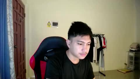 Snapshot of urcuteguy_jhonx chatting on 12-01-25, 02:27 Dannie online show from 12-01-25, 02:27