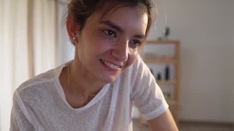 Linda Restrepo online show from 12-13-24, 08:47