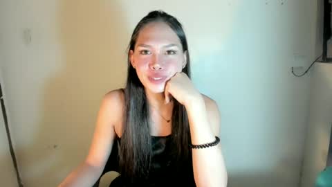 Snapshot of urdolly_rona chatting on 06-21-26, 12:30 Rona Ella online show from 06-21-26, 12:30