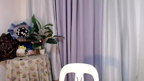 Trixie online show from 02-08-25, 03:53