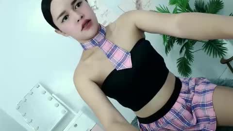 Snapshot of ure_asiancockgirl07 chatting on 09-11-25, 09:31 Bretesh online show from 09-11-25, 09:31