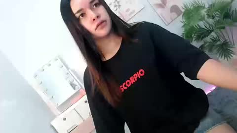 Snapshot of ure_asiancockgirl07 chatting on 09-23-25, 11:46 Bretesh online show from 09-23-25, 11:46