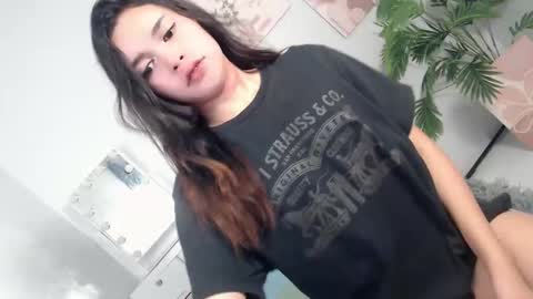 Snapshot of ure_asiancockgirl07 chatting on 09-27-25, 06:57 Bretesh online show from 09-27-25, 06:57