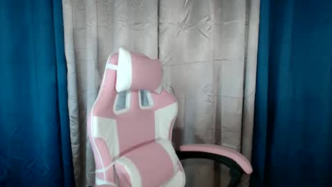 Snapshot of urfantacyjamaica chatting on 01-12-25, 04:52 ayumi reacher online show from 01-12-25, 04:52