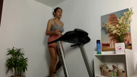 Angela Cullens online show from 02-06-25, 09:17