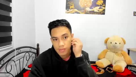 Snapshot of urfucker_vinz chatting on 04-11-26, 12:31 urfucker_vinz online show from 04-11-26, 12:31