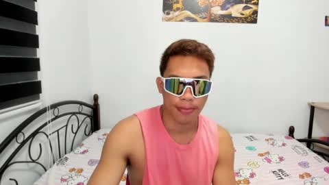 Snapshot of urfucker_vinz chatting on 06-15-26, 04:58 urfucker_vinz online show from 06-15-26, 04:58