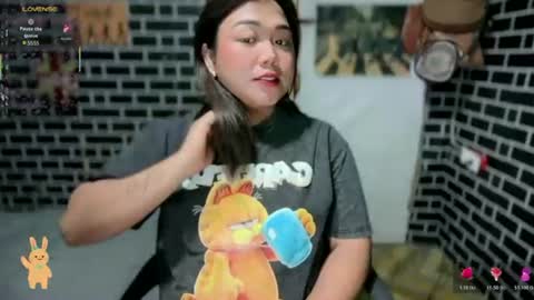 Snapshot of urgirl_dimple chatting on 06-15-26, 09:28 Dimple online show from 06-15-26, 09:28