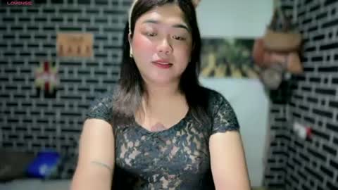 Snapshot of urgirl_dimple chatting on 06-17-26, 04:19 Dimple online show from 06-17-26, 04:19