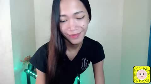 Snapshot of urhot_athena chatting on 10-16-25, 04:30 urhot_athena online show from 10-16-25, 04:30
