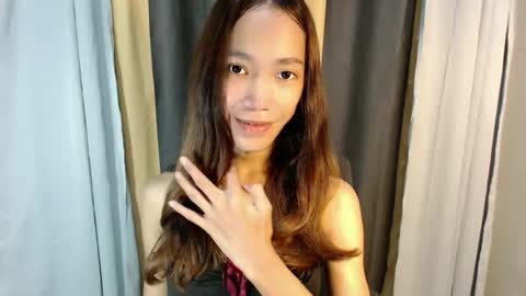 Snapshot of urhot_athena chatting on 06-18-26, 05:41 urhot_athena online show from 06-18-26, 05:41