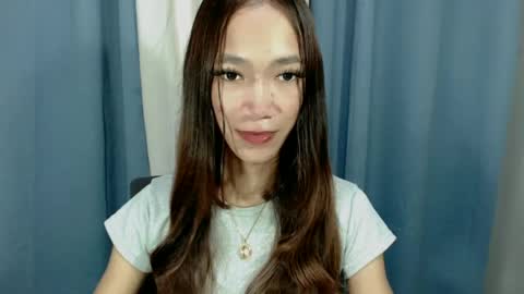 Snapshot of urhot_athena chatting on 06-19-26, 02:54 urhot_athena online show from 06-19-26, 02:54