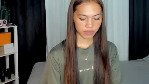 zoey noir online show from 11-13-25, 10:36