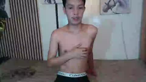 urhot_johny online show from 05-25-26, 03:12