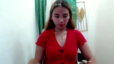 Snapshot of urhotdana chatting on 12-19-25, 09:38 Diane online show from 12-19-25, 09:38