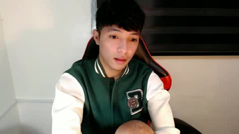 Snapshot of urhotethanxx chatting on 07-02-26, 05:52 Ethan online show from 07-02-26, 05:52