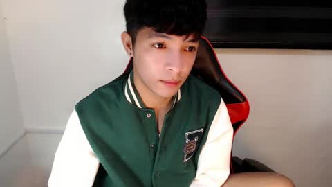 Snapshot of urhotethanxx chatting on 07-10-26, 04:53 Ethan online show from 07-10-26, 04:53