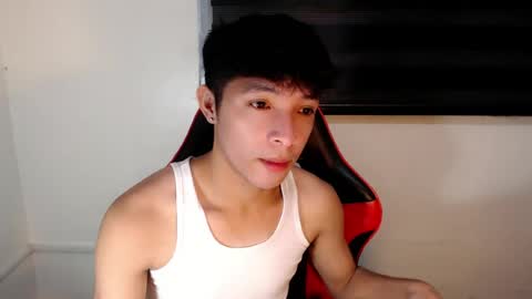Snapshot of urhotethanxx chatting on 07-12-26, 05:48 Ethan online show from 07-12-26, 05:48
