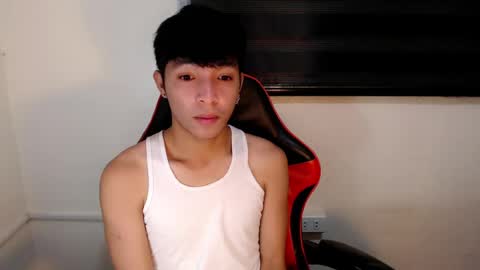 Snapshot of urhotethanxx chatting on 07-14-26, 05:40 Ethan online show from 07-14-26, 05:40