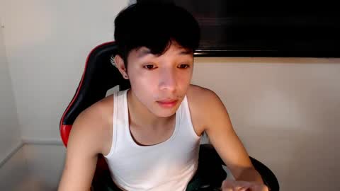 Snapshot of urhotethanxx chatting on 07-18-26, 10:35 Ethan online show from 07-18-26, 10:35