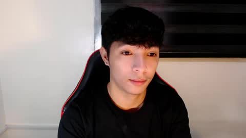 Snapshot of urhotethanxx chatting on 07-20-26, 11:51 Ethan online show from 07-20-26, 11:51