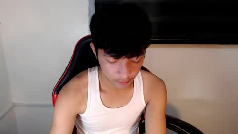 Snapshot of urhotethanxx chatting on 07-24-26, 05:44 Ethan online show from 07-24-26, 05:44