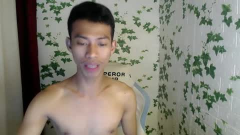 Snapshot of urhotfuckingass chatting on 01-05-25, 11:22 richard online show from 01-05-25, 11:22