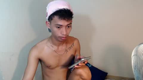 Snapshot of urhotfuckingass chatting on 06-27-26, 01:21 richard online show from 06-27-26, 01:21