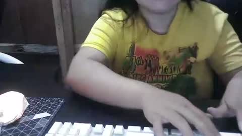 urhotm0m453 online show from 09-10-25, 12:49