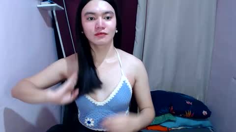Snapshot of urhottiest_katey chatting on 06-07-26, 01:54 Katey online show from 06-07-26, 01:54