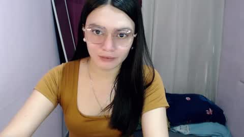Snapshot of urhottiest_katey chatting on 06-25-26, 05:12 Katey online show from 06-25-26, 05:12