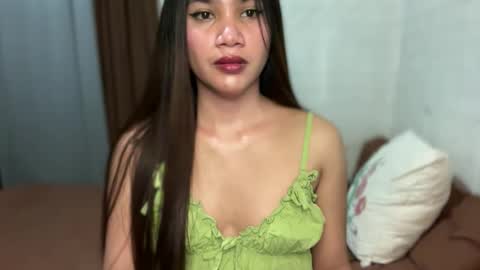 Snapshot of urhottylicious_cum chatting on 04-21-26, 12:22 urhottylicious_cum online show from 04-21-26, 12:22