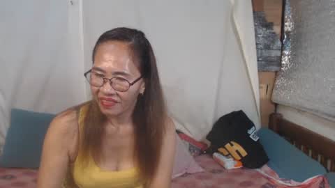 Snapshot of urhotvivian11 chatting on 06-12-26, 01:48 urhotvivian11 online show from 06-12-26, 01:48