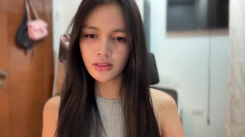 Amira online show from 09-25-25, 12:58