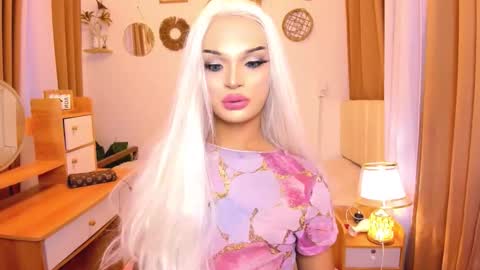 Snapshot of urladyprincessmassivecock chatting on 11-17-25, 06:41 jhaii online show from 11-17-25, 06:41